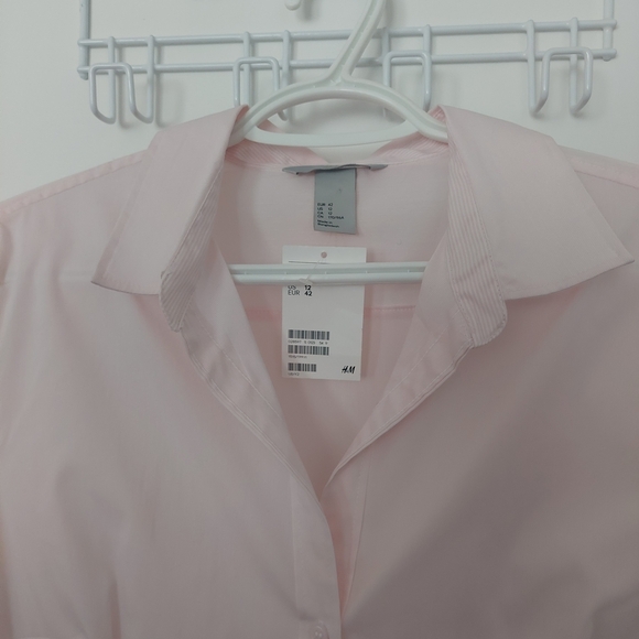 H&M Soft Pink Collared Shirt - Picture 1 of 3